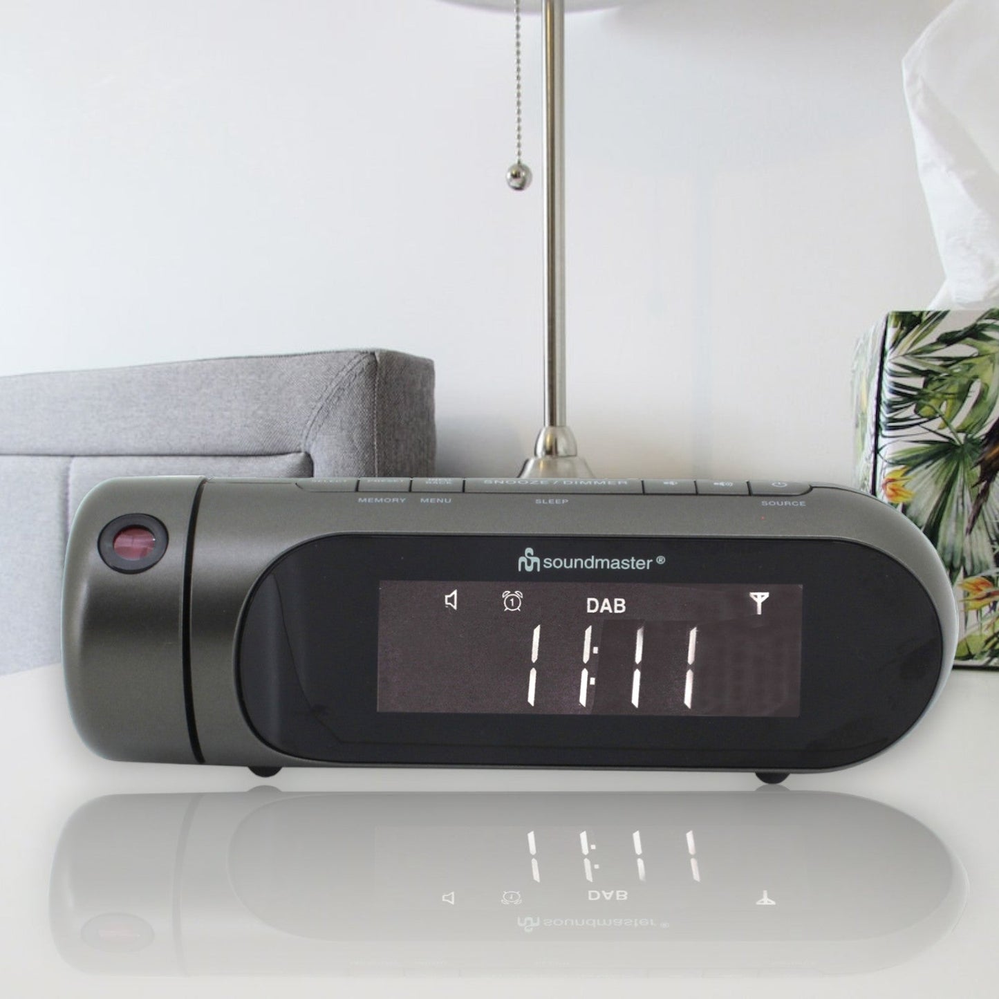 Soundmaster UR6700AN Projektionswecker Radiowecker DAB+ UKW