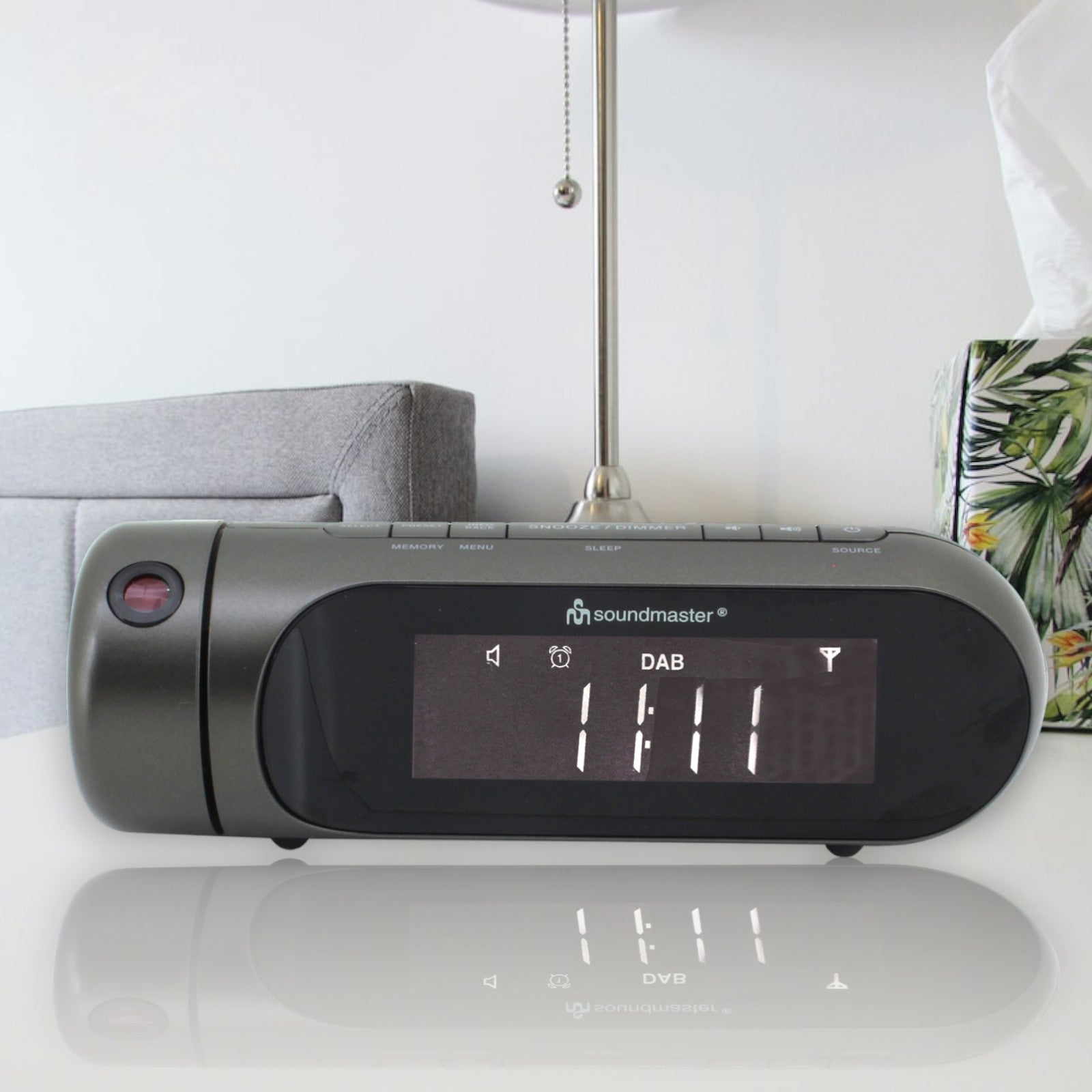 Soundmaster UR6700AN Projektionswecker Radiowecker DAB+ UKW